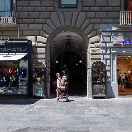 Grandapartments Via Toledo Napoli Exteriör bild