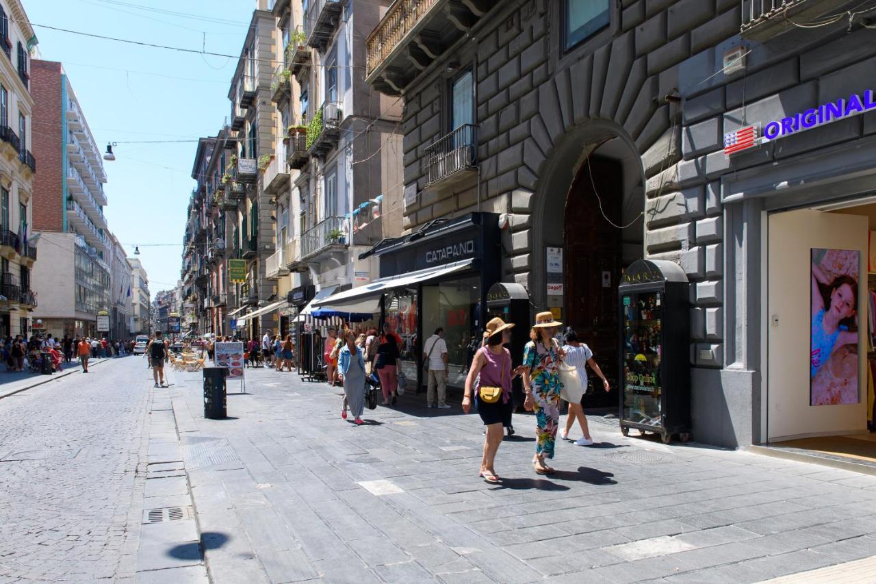 Grandapartments Via Toledo Napoli Exteriör bild